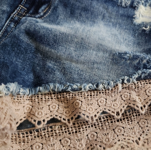 NWOT Free People Denim Shorts - Picture 2 of 4